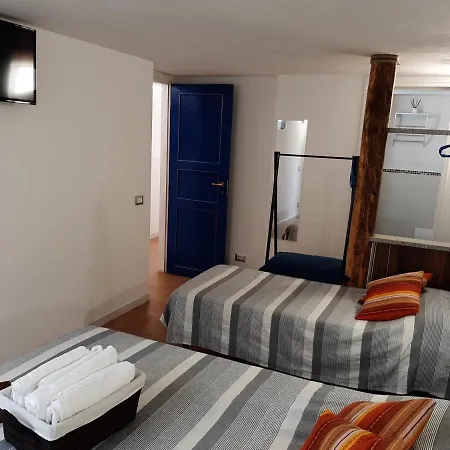 Portopollo Surfhouse 3* Barrabisa