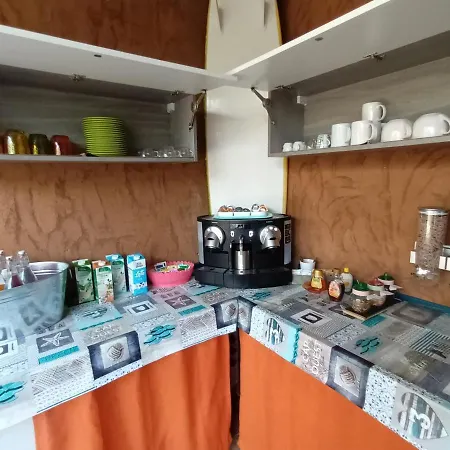 Portopollo Surfhouse 3* Barrabisa