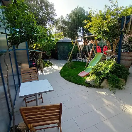 Bed & Breakfast Portopollo Surfhouse