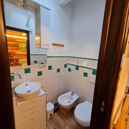 Portopollo Surfhouse Barrabisa