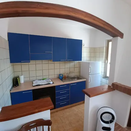 Bed & Breakfast Portopollo Surfhouse *