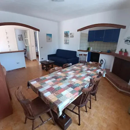 Bed & Breakfast Portopollo Surfhouse