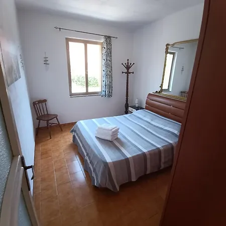 Bed & Breakfast Portopollo Surfhouse Barrabisa