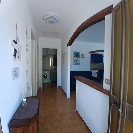 Portopollo Surfhouse 3* Barrabisa