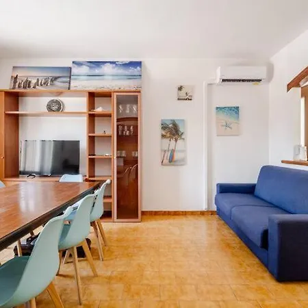 Portopollo Surfhouse Bed and breakfast 3*