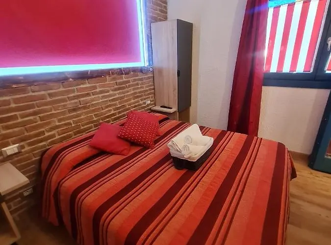 Portopollo Surfhouse Bed & Breakfast
