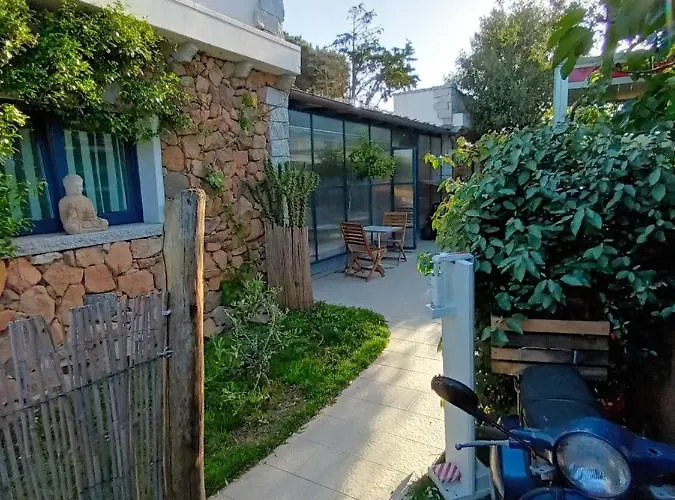 Bed & Breakfast Portopollo Surfhouse Barrabisa