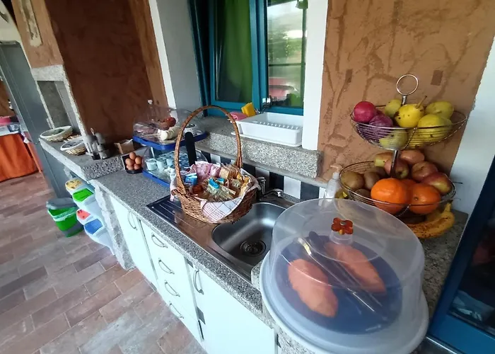 Portopollo Surfhouse Bed & Breakfast 3*